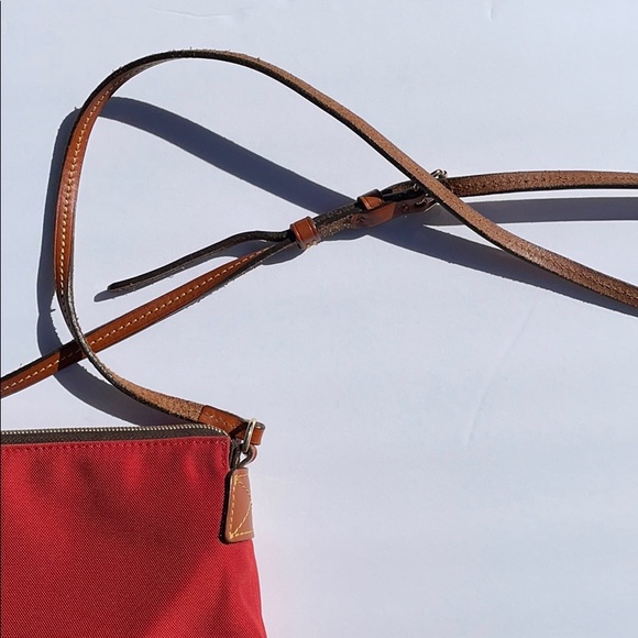 ❤️Dooney Bourke ❤️ crossbody❤️ - Picture 4 of 11